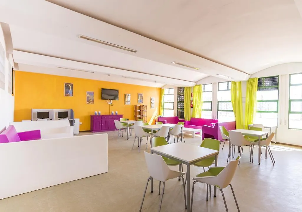 Albergue Inturjoven Punta Umbría Hostal